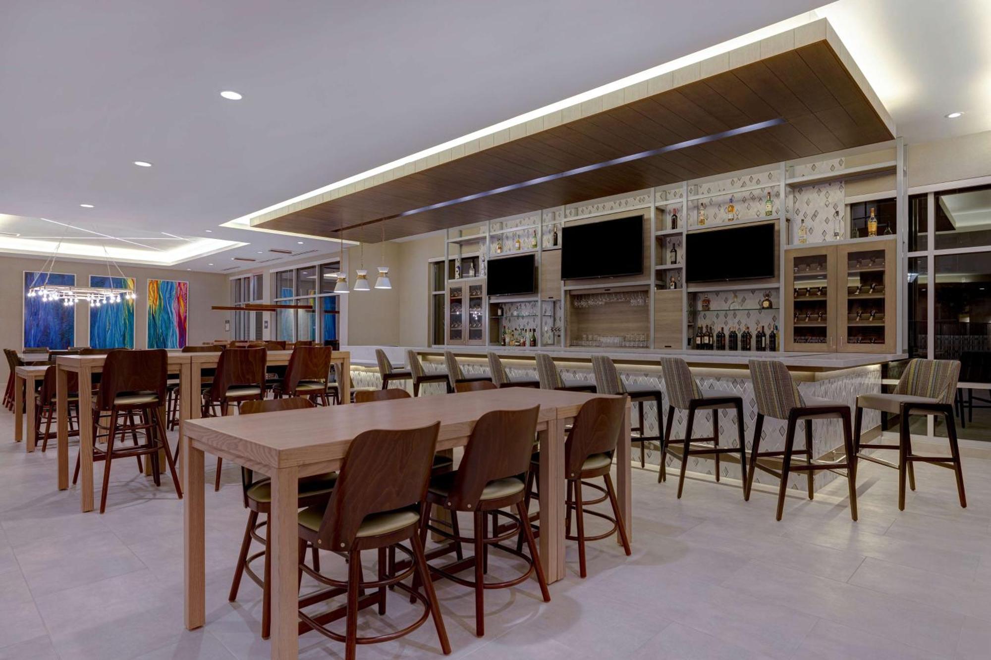 Hilton Garden Inn เทเมคิวลา ภายนอก รูปภาพ