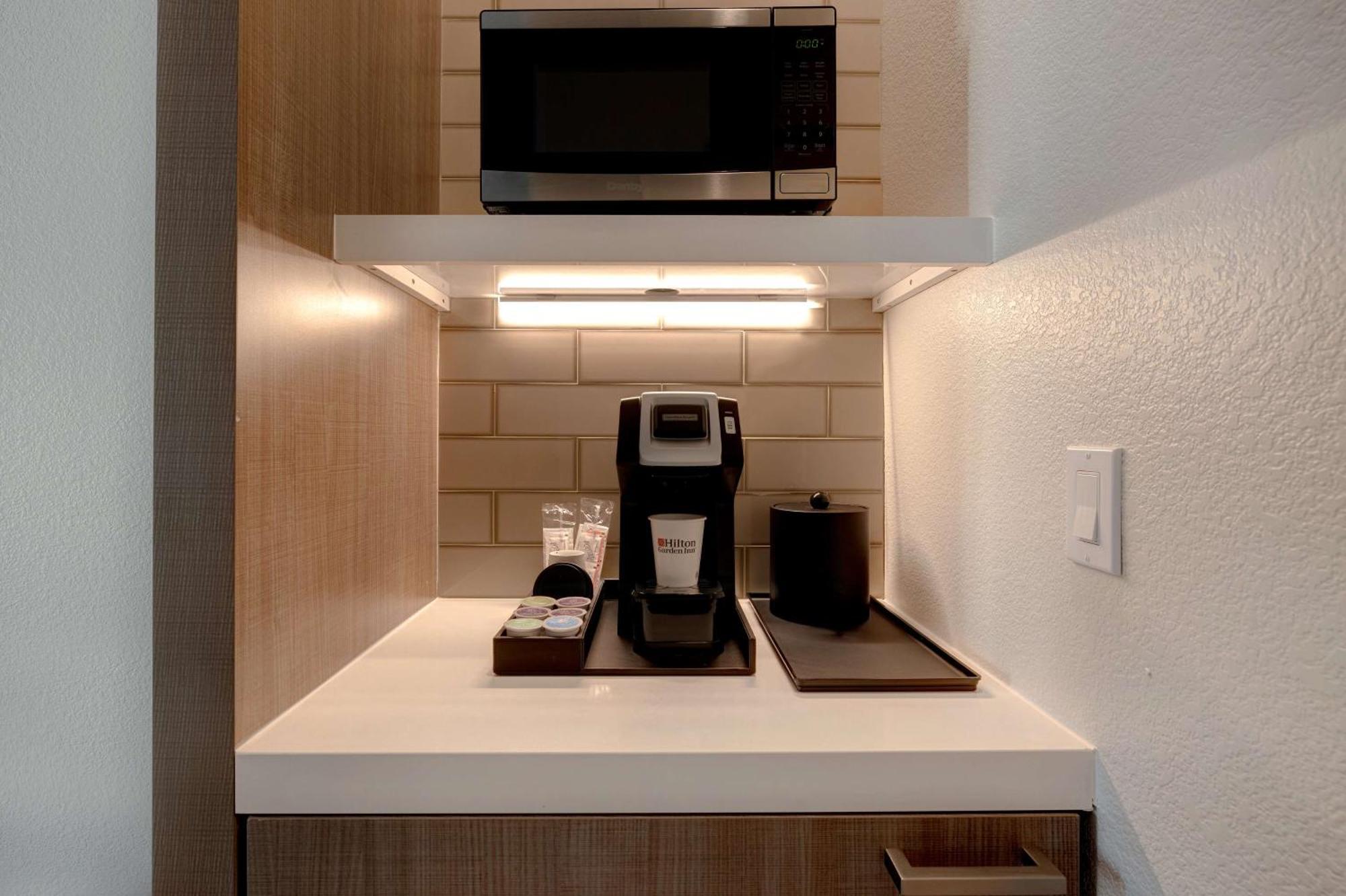 Hilton Garden Inn เทเมคิวลา ภายนอก รูปภาพ