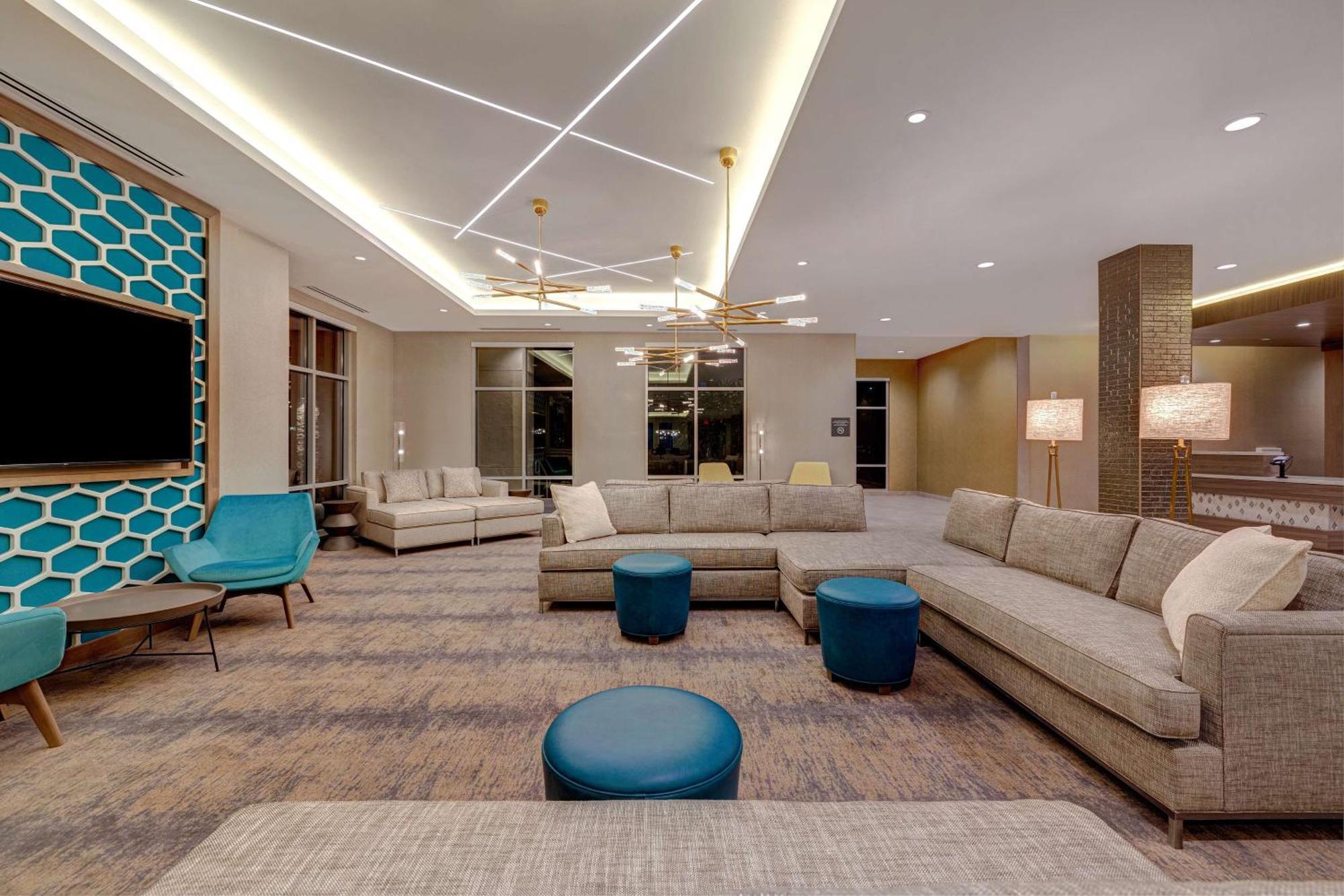 Hilton Garden Inn เทเมคิวลา ภายนอก รูปภาพ